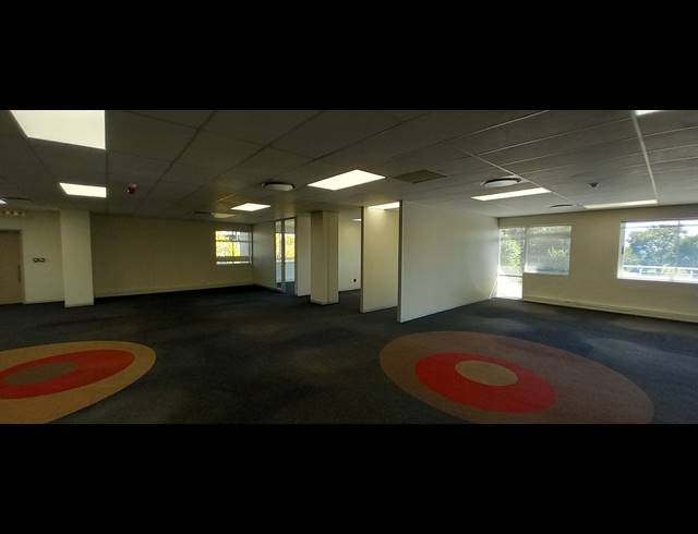 1,609M² OFFICE TO LET IN WOODMEAD
